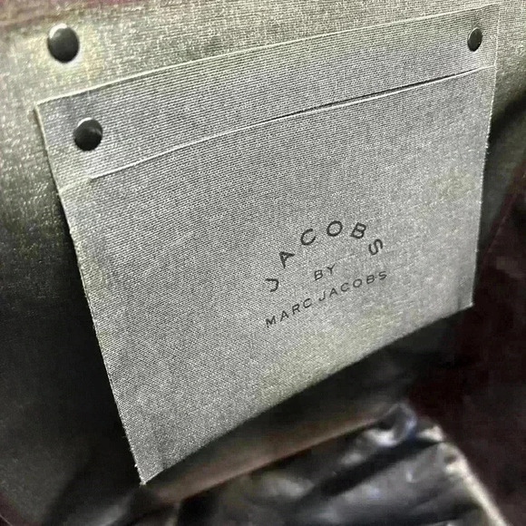 MARC JACOBS Black Tote Leather Straps Vinyl Sturdy Large Purse Women - Picture 5 of 9